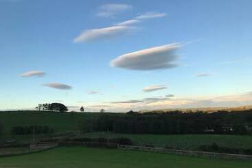 Romantic Shepherds Hut At Jacquies B And B