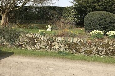 Romantic Shepherds Hut At Jacquies B And B