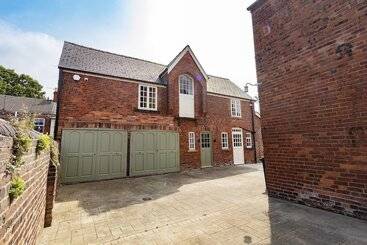 The Olde Coach House