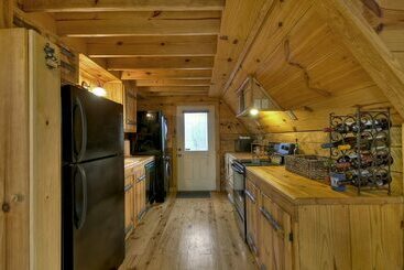 Triple Treat Rustic Cabin Near Blue Ridge