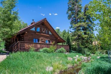 تختخواب و صبحانه Vista Verde Ranch All Inclusive Lodge Room
