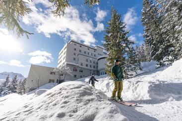 هتل Arosa Mountain Lodge