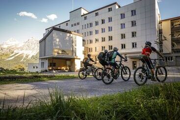 Hotel Arosa Mountain Lodge
