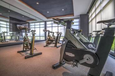 Hotel Global Luxury Suites East Boston
