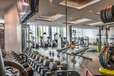 Hotel Global Luxury Suites East Boston