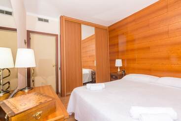 هتل Homeholidaysrentals Apartamento Amaral   Costa Barcelona