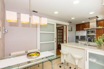 هتل Homeholidaysrentals Apartamento Amaral   Costa Barcelona