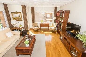 هتل Homeholidaysrentals Apartamento Amaral   Costa Barcelona