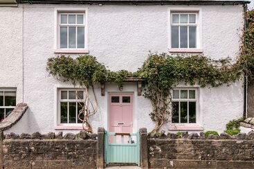 Maggie Puddle Cottage