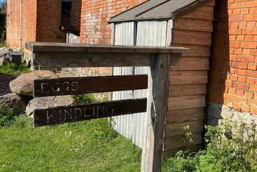 Perfect Cottage Hideaway In The Divine Pewsey Vale