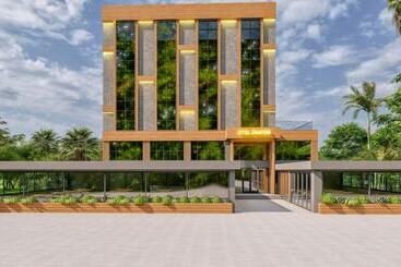 Unaten Otel
