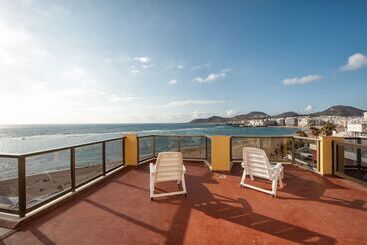 Apartamentos Colón Playa