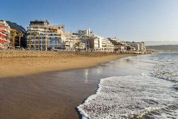 Apartamentos Colón Playa