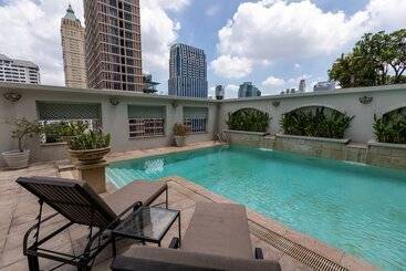 Cape House Langsuan