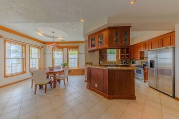 Grand Colony Island Villas
