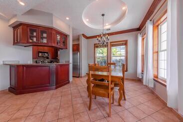Grand Colony Island Villas