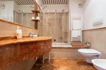 هتل Albergo Il Cacciatore
