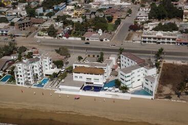هتل Best Western Plus Luna Del Mar