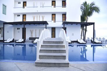 هتل Best Western Plus Luna Del Mar