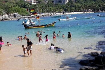 Caracol Plaza - Puerto Escondido