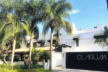 هتل Clarum 101