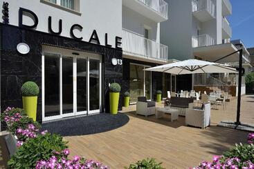 هتل Ducale
