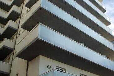 هتل Embassy