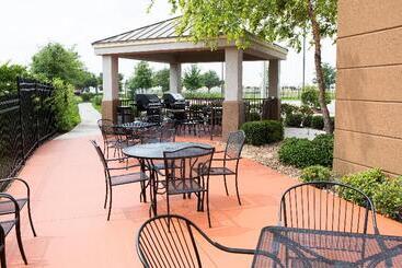هتل Extended Stay America Suites  Houston  Katy  I10