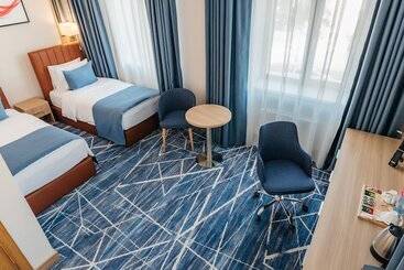 هتل Ramada By Wyndham Astana