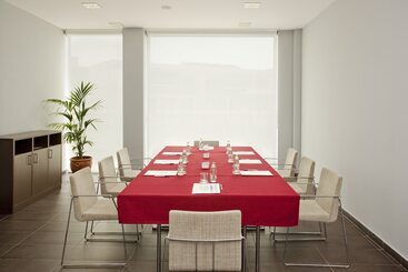 هتل Holiday Inn Express Sant Cugat, An Ihg