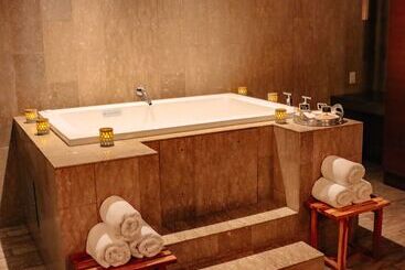 هتل Hyatt At Olive 8