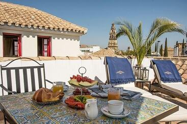 هتل Las Casas De La Judería De Córdoba