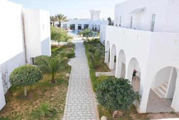 هتل Les Jardins De Toumana