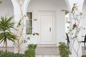 هتل Les Jardins De Toumana