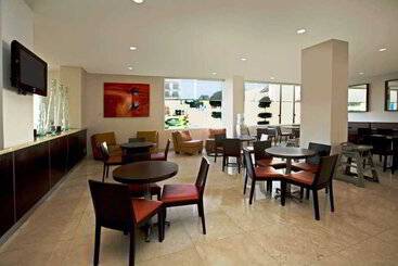 هتل One Aguascalientes San Marcos