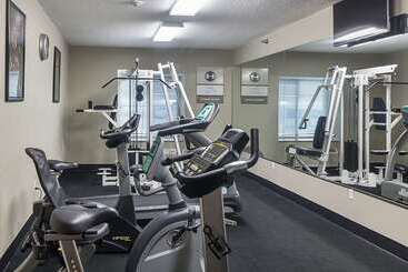 هتل Quality Inn & Suites West Chase