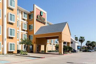 هتل Quality Inn & Suites West Chase