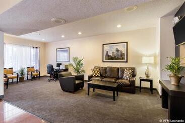 هتل Quality Inn & Suites West Chase