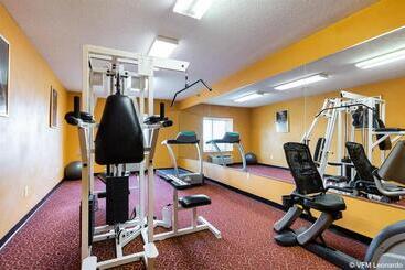 هتل Quality Inn & Suites West Chase