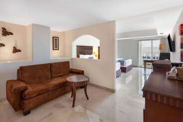 هتل Ramada Plaza By Wyndham Veracruz Boca Del Rio
