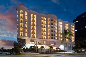هتل Ramada Plaza By Wyndham Veracruz Boca Del Rio