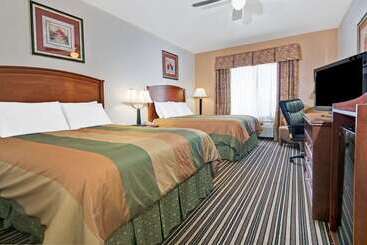هتل Super 8 By Wyndham Austin/airport South
