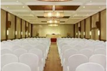 هتل Vivanta Ernakulam, Marine Drive