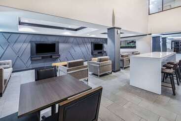 هتل Wingate By Wyndham Houston Bush Intercontinental Airport