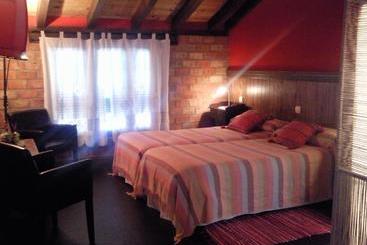 茅舍 La Casona Del Abuelo Parra