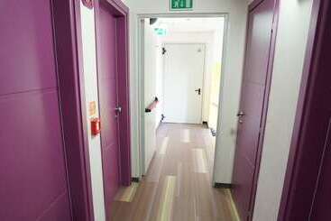 Morfeo Young People Hotels