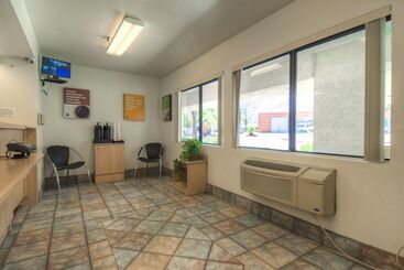 Motel 6palm Springs, Ca  Downtown