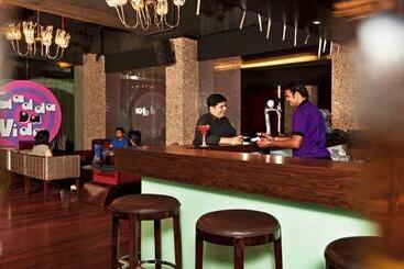 Novotel Mumbai Juhu Beach