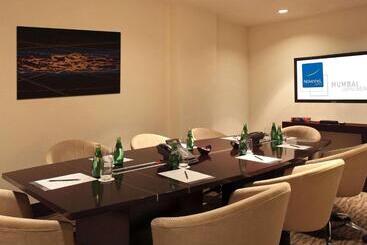 Novotel Mumbai Juhu Beach