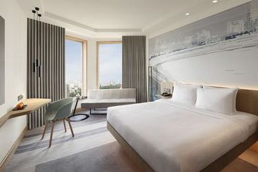 Novotel Mumbai Juhu Beach